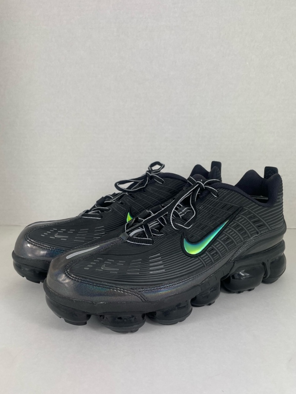 Nike VaporMax black with irridescent swoosh men’s sneakers CK2718-001